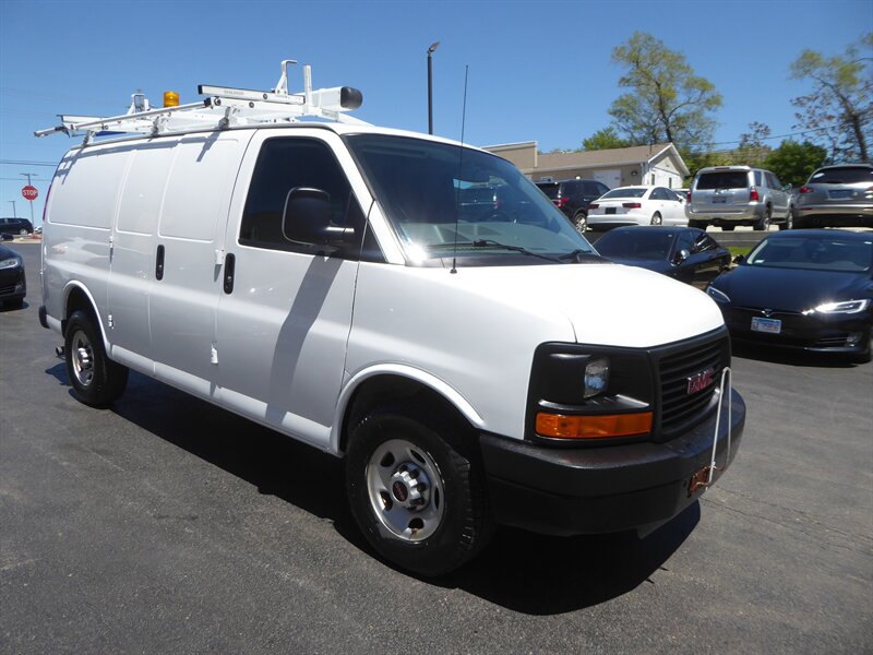 2015 GMC Savana 2500 Cargo Van's photo