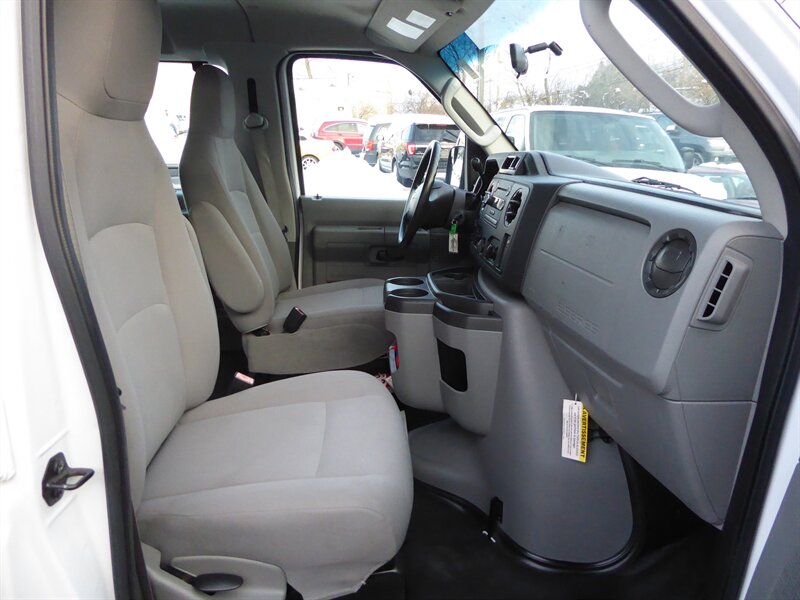 2013 FORD E-350 - Image 21