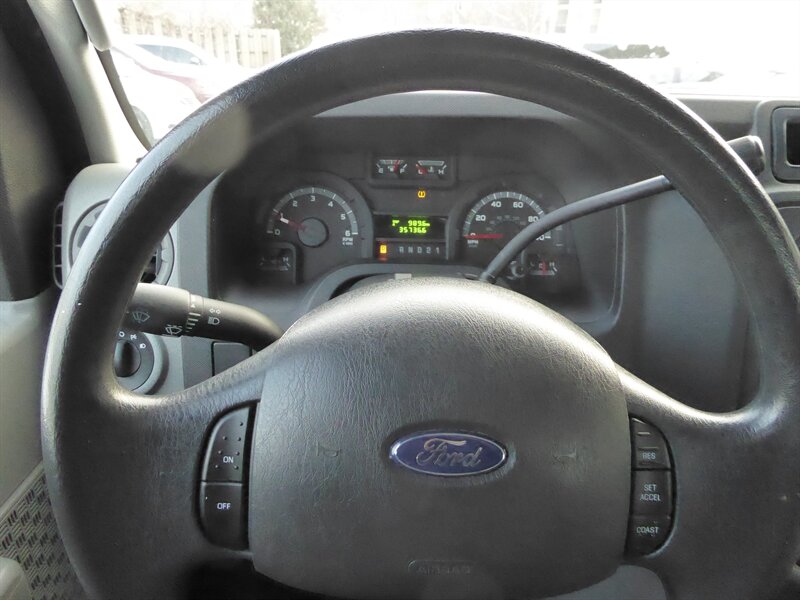 2013 FORD E-350 - Image 11