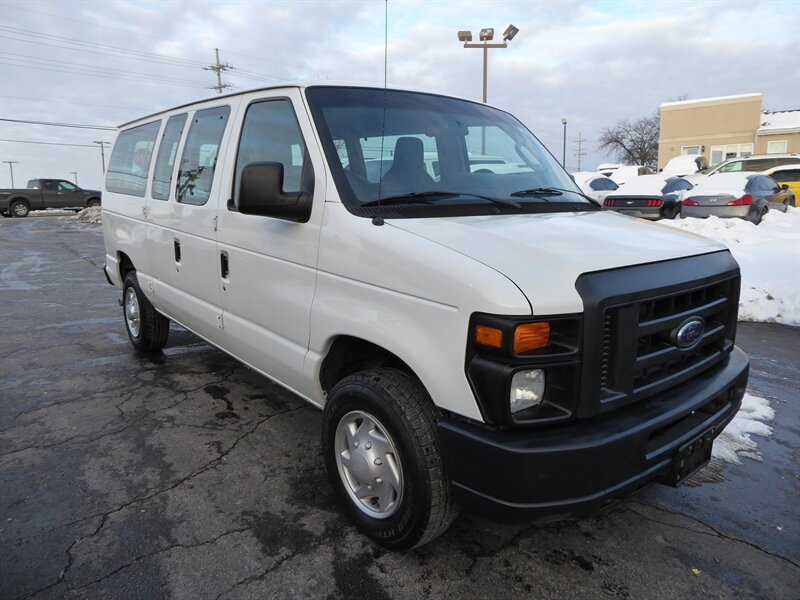 2013 Ford E-Series Econoline Wagon XL's photo