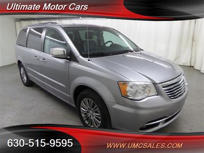 2014 Chrysler Town and Country Touring-L   - Photo 1 - Downers Grove, IL 60515