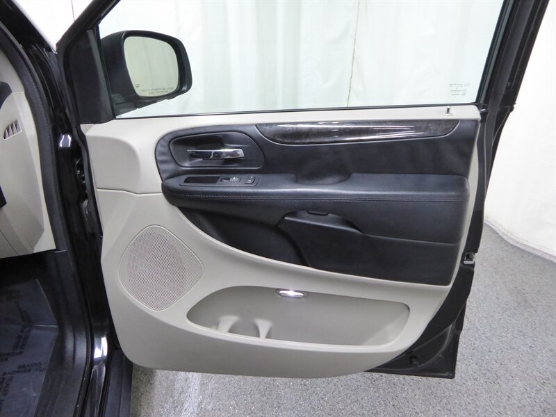 2016 DODGE GRAND CARAVAN - Image 25