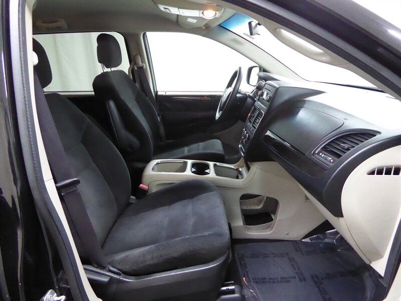 2016 DODGE GRAND CARAVAN - Image 24