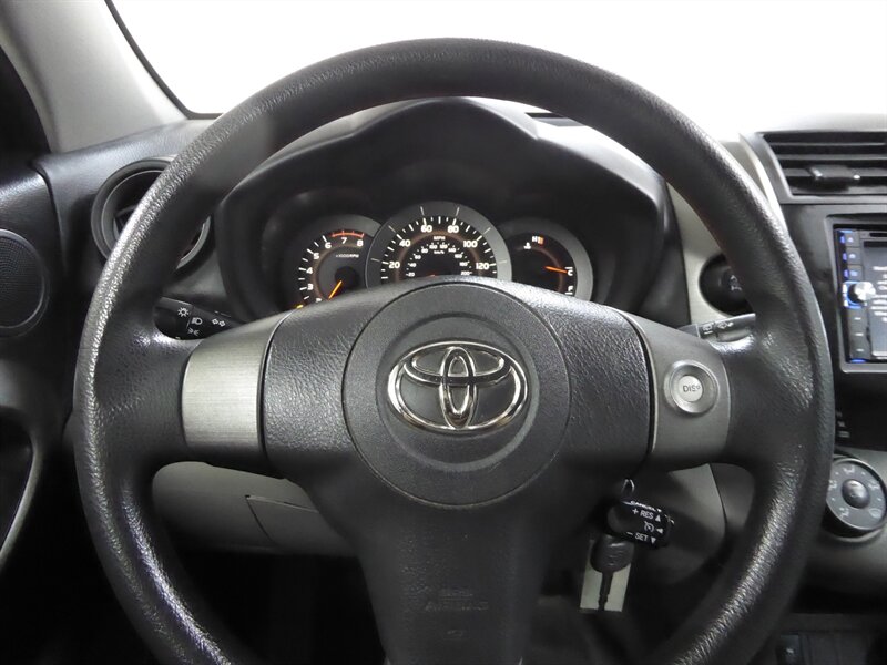 2010 Toyota RAV4 photo 11