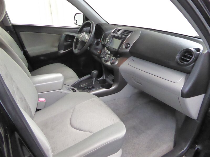 2010 Toyota RAV4 photo 19