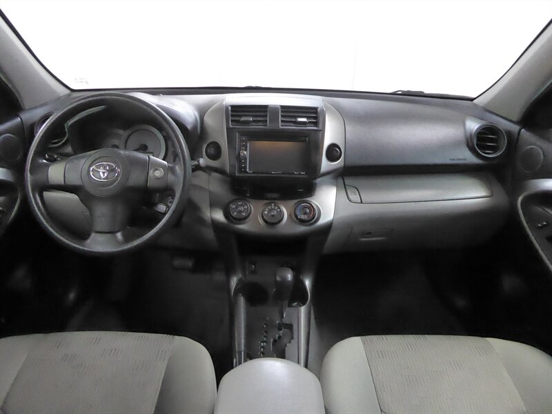 2010 Toyota RAV4 photo 9
