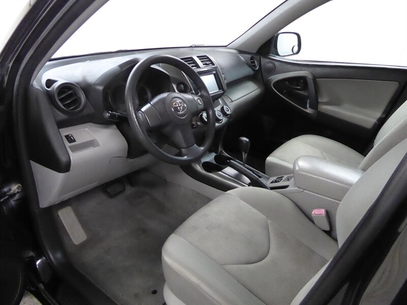 2010 Toyota RAV4 photo 15