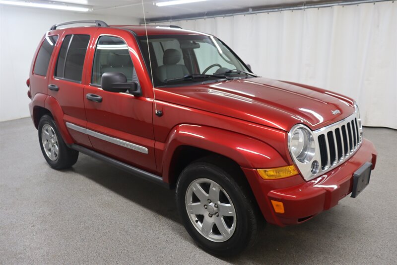 2007 Jeep Liberty Limited 4WD's photo
