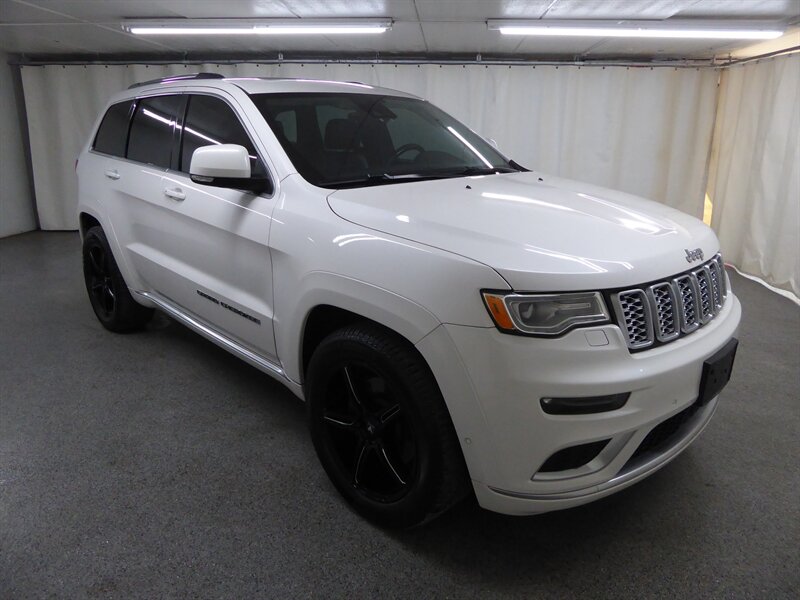 2017 Jeep Grand Cherokee Summit - Photo 1 - Downers Grove, IL 60515