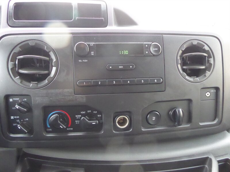 2012 FORD E-350 - Image 8