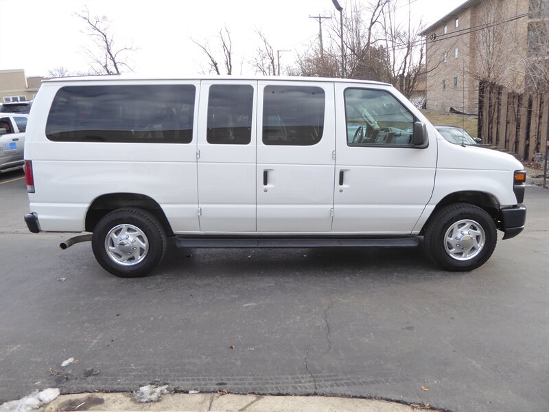 2012 FORD E-350 - Image 3