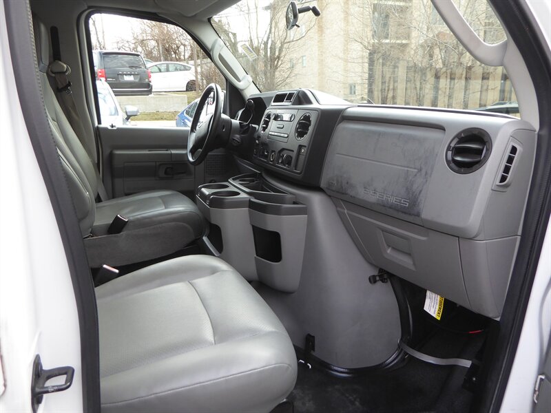 2012 FORD E-350 - Image 12