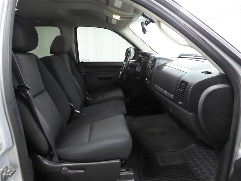 2013 CHEVROLET SILVERADO - Image 20