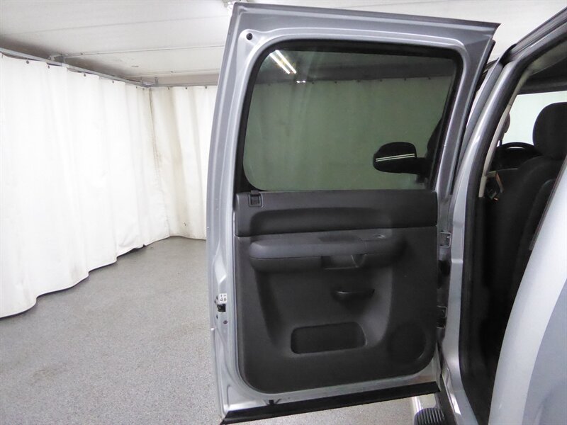 2013 CHEVROLET SILVERADO - Image 25