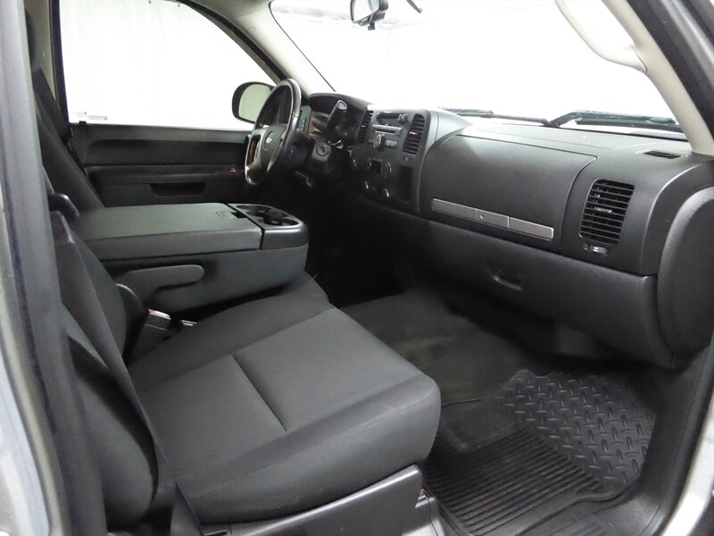 2013 CHEVROLET SILVERADO - Image 18