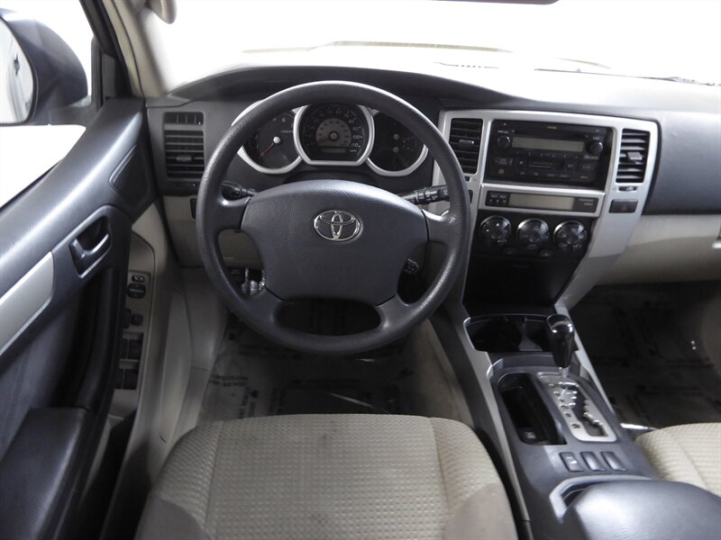 2005 Toyota 4Runner SR5 photo 9