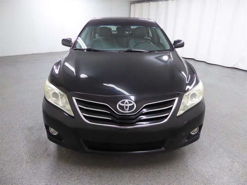 2011 Toyota Camry XLE V6  