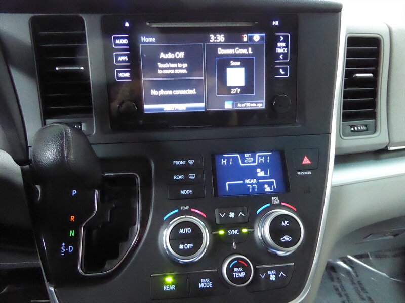 2016 TOYOTA SIENNA - Image 13