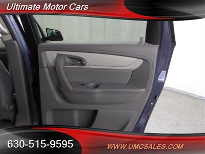 2014 Chevrolet Traverse LS   - Photo 30 - Downers Grove, IL 60515