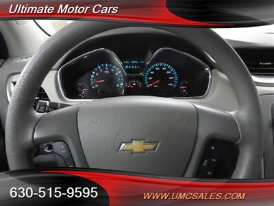 2014 Chevrolet Traverse LS   - Photo 9 - Downers Grove, IL 60515