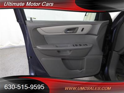 2014 Chevrolet Traverse LS   - Photo 18 - Downers Grove, IL 60515