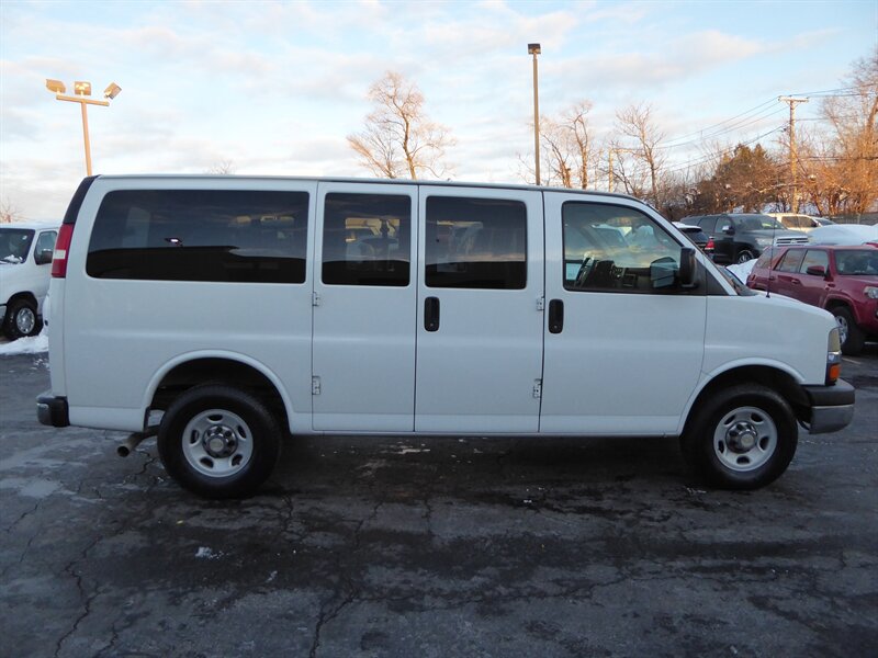 2012 CHEVROLET EXPRESS - Image 8