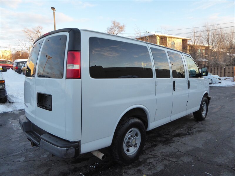 2012 CHEVROLET EXPRESS - Image 7