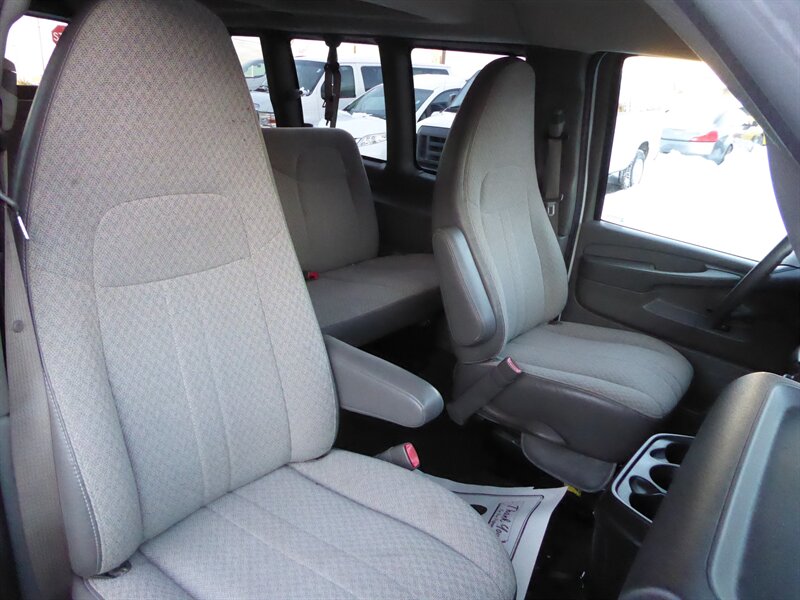 2012 CHEVROLET EXPRESS - Image 22