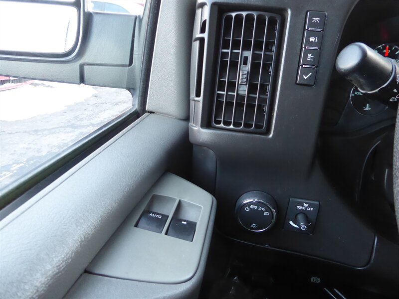2012 CHEVROLET EXPRESS - Image 15