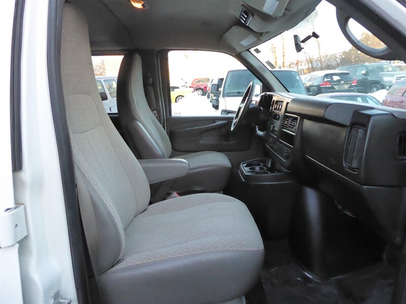2012 CHEVROLET EXPRESS - Image 23
