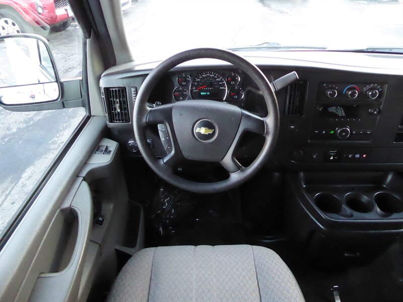 2012 CHEVROLET EXPRESS - Image 10