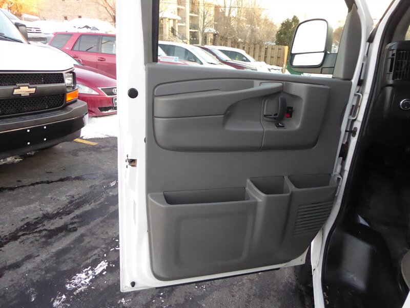 2012 CHEVROLET EXPRESS - Image 20