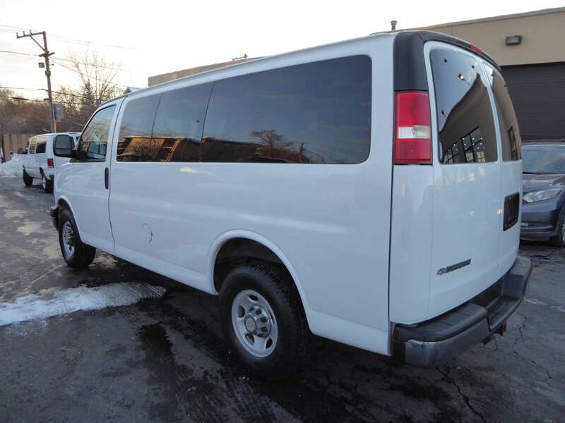 2012 CHEVROLET EXPRESS - Image 5