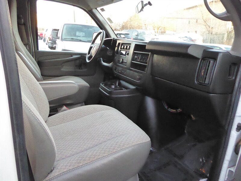 2012 CHEVROLET EXPRESS - Image 21