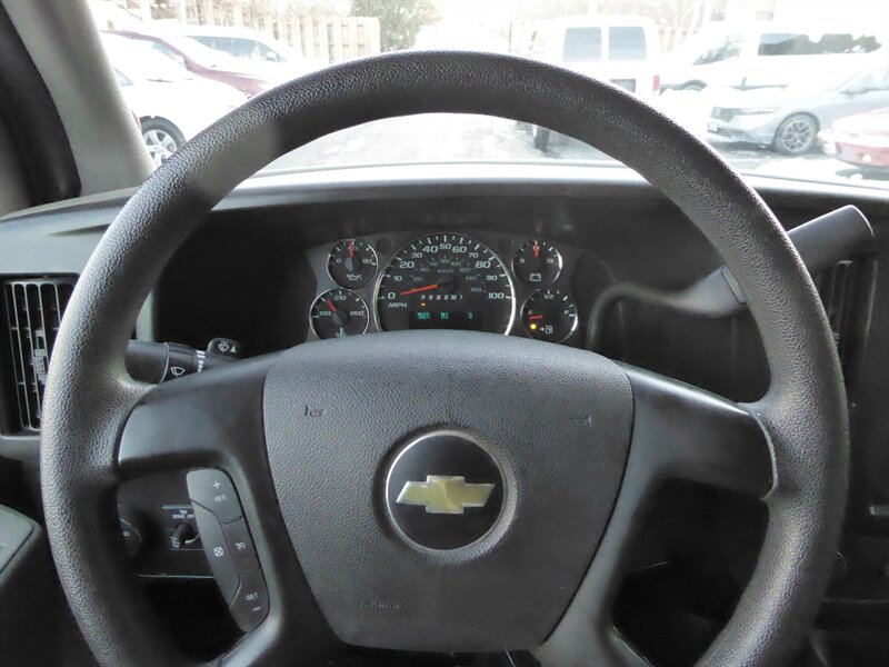 2012 CHEVROLET EXPRESS - Image 11