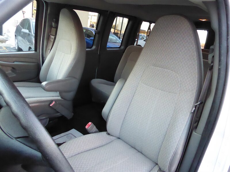 2012 CHEVROLET EXPRESS - Image 18
