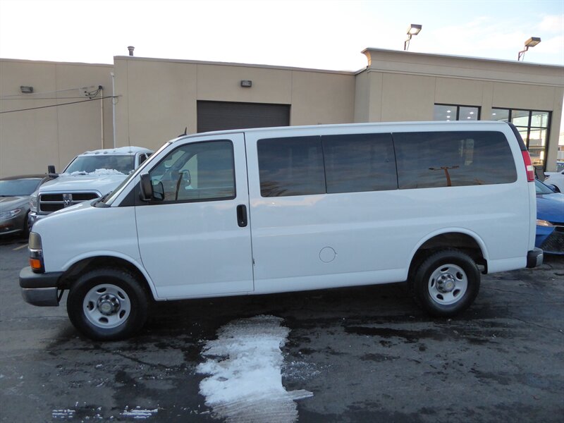 2012 CHEVROLET EXPRESS - Image 4