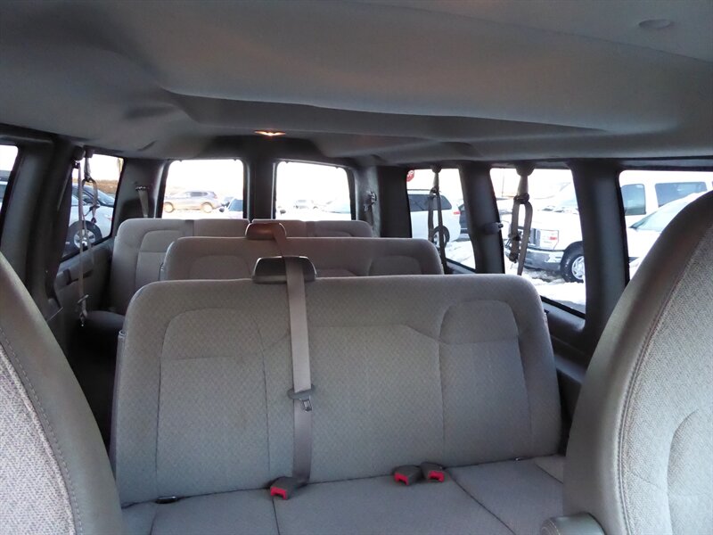 2012 CHEVROLET EXPRESS - Image 27