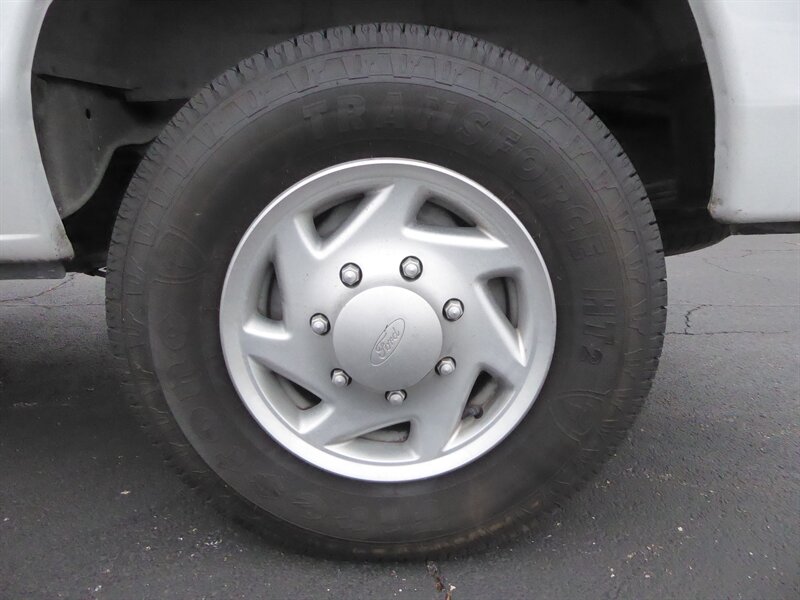 2012 FORD E-350 - Image 27