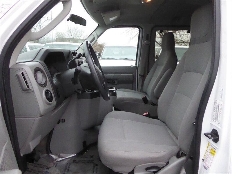 2012 FORD E-350 - Image 18