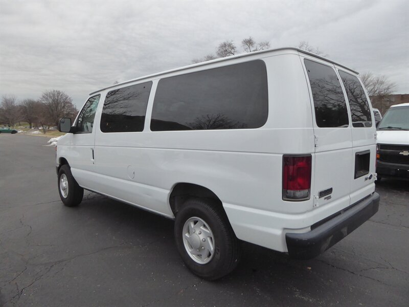 2012 FORD E-350 - Image 5