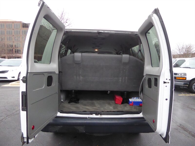 2012 FORD E-350 - Image 28