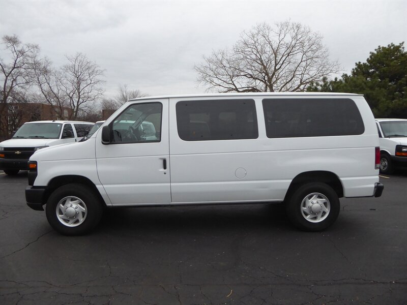 2012 FORD E-350 - Image 4
