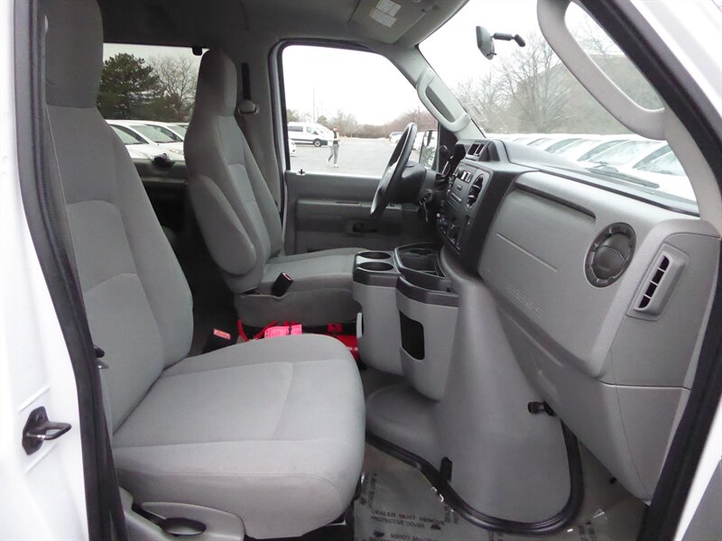 2012 FORD E-350 - Image 22