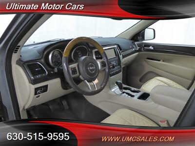 2012 Jeep Grand Cherokee Overland Summit   - Photo 17 - Downers Grove, IL 60515