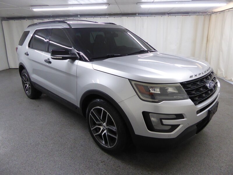 2016 Ford Explorer Sport - Photo 1 - Downers Grove, IL 60515