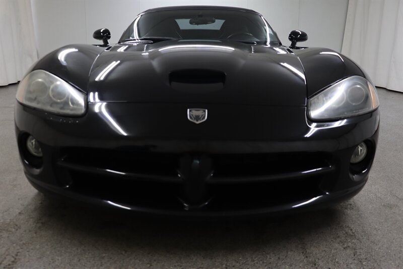 2003 Dodge Viper SRT-10  