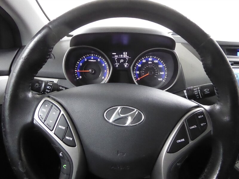 2013 HYUNDAI ELANTRA - Image 11