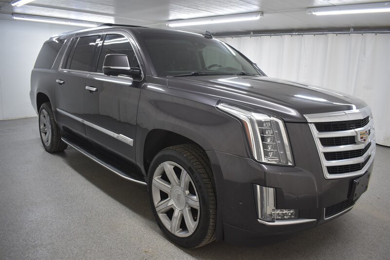 2017 Cadillac Escalade ESV Luxury  