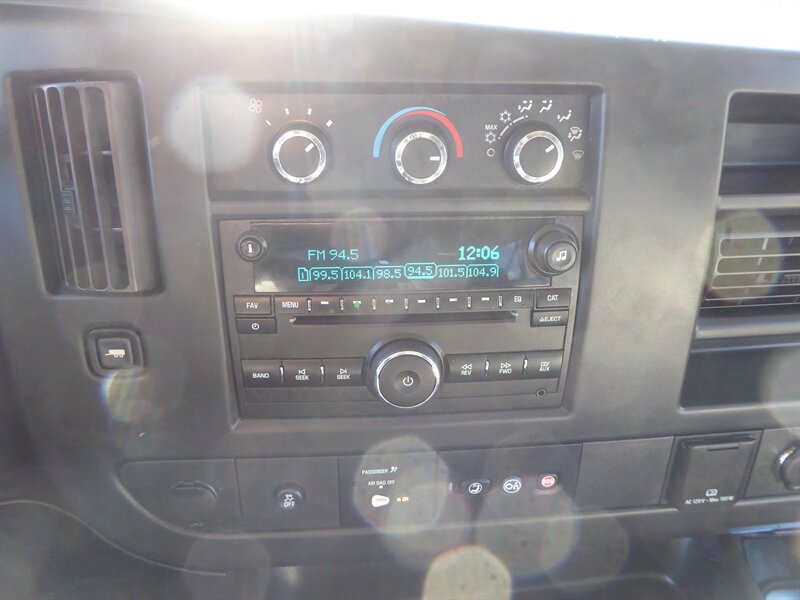 2017 CHEVROLET EXPRESS - Image 14